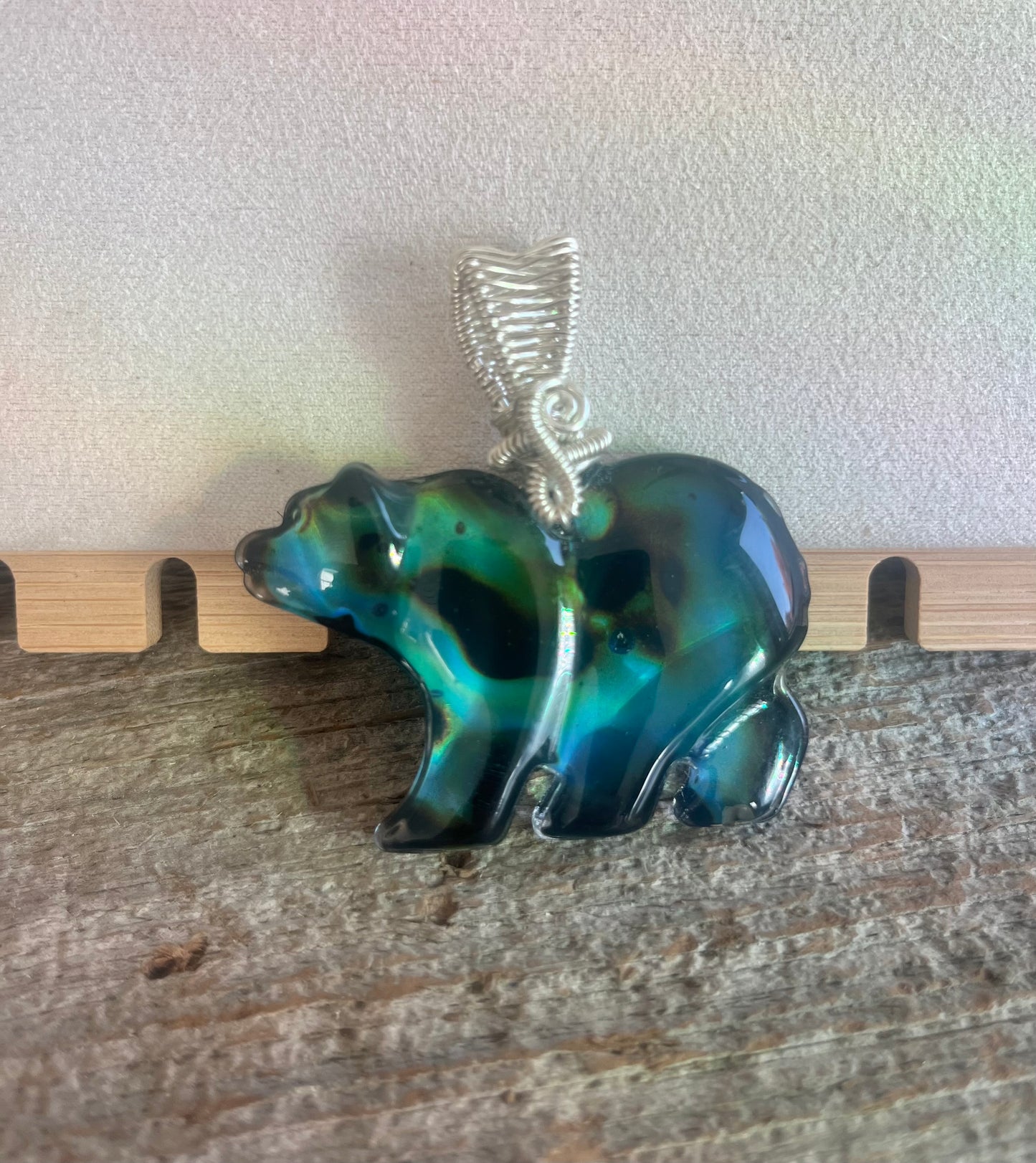 Custom Mood Bear Pendant – Colour-Changing Stone with Your Choice of Wire