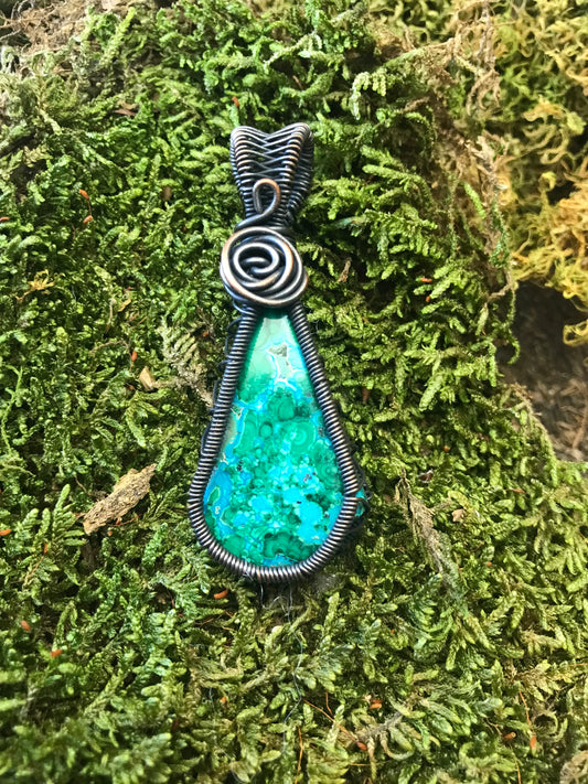 Chrysocolla & Malachite pendant necklace, in copper wire