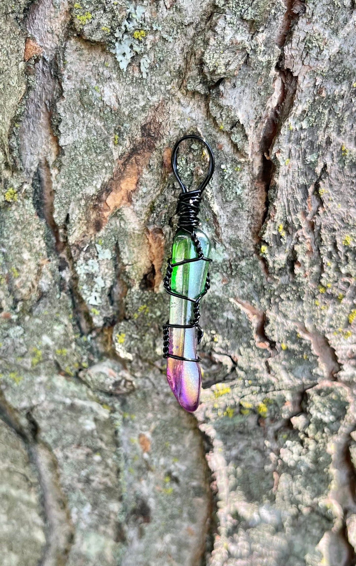 Green/ Pink Ombré Quartz in black wire, pendant necklace