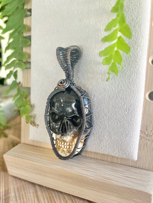 Black & White Moss Agate Skull, in copper wire, pendant/necklace